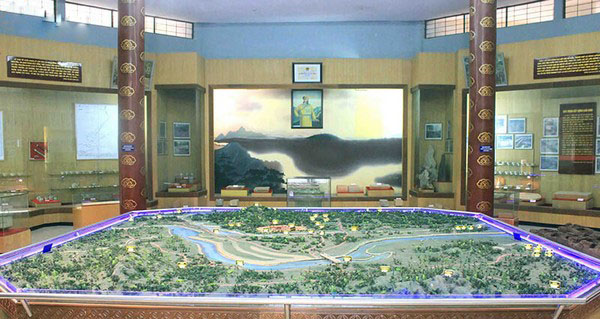 Sa bàn khu di tích Lam Kinh trong nhà trưng bày