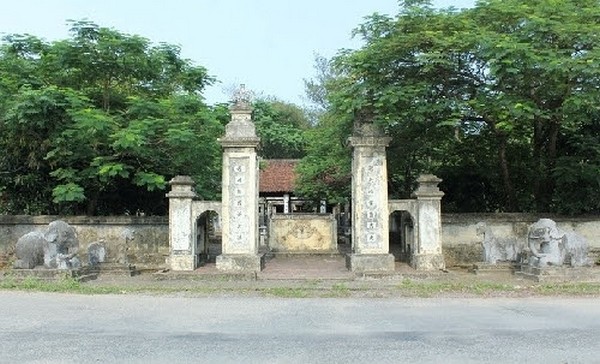 Đền thờ Nguyễn Nghiễm