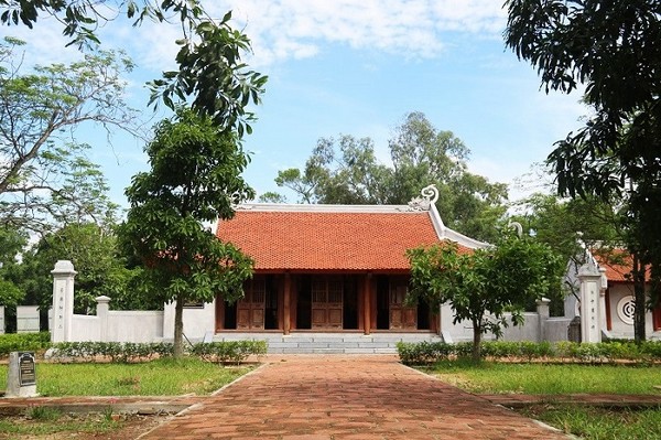 Nhà Tư Văn, nơi thờ Khổng Tử và cũng là nơi thờ “Đạo học” của huyện Nghi Xuân